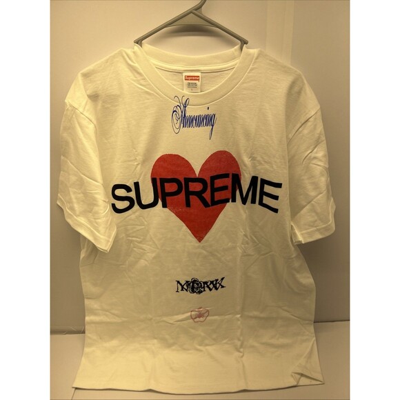 Announcing Supreme Tee White Red Heart Mens Large New w/Tags - Picture 1 of 5